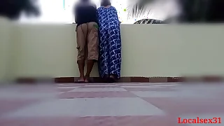 Desi married Blue Nighty Wife Sex In  hall &lpar; Official Video Wide of Localsex31&rpar;